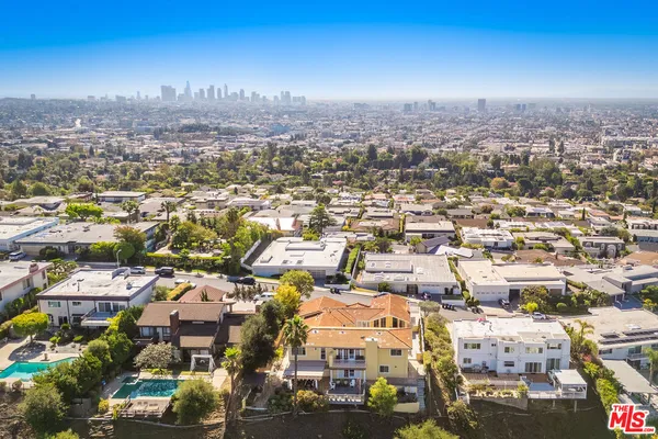 $4,499,800 | 2315 North Hobart Boulevard, Los Angeles, CA 90027
