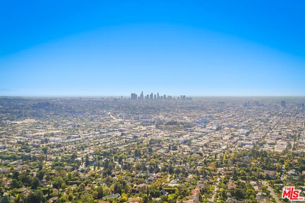 $4,499,800 | 2315 North Hobart Boulevard, Los Angeles, CA 90027