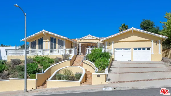 $4,499,800 | 2315 North Hobart Boulevard, Los Angeles, CA 90027