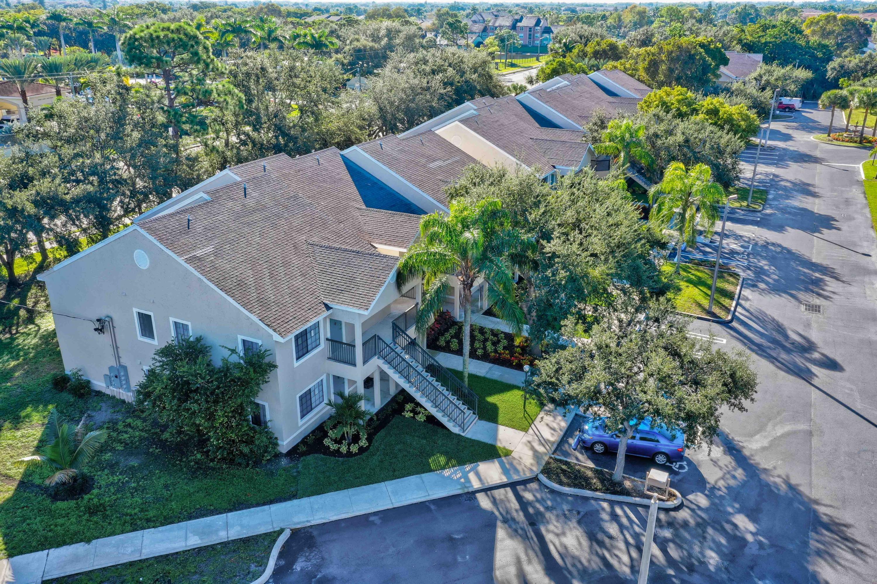 4685 Haverhill Road, Unit D2 West Palm Beach, FL 33417 - Photo 26 of 37 Community