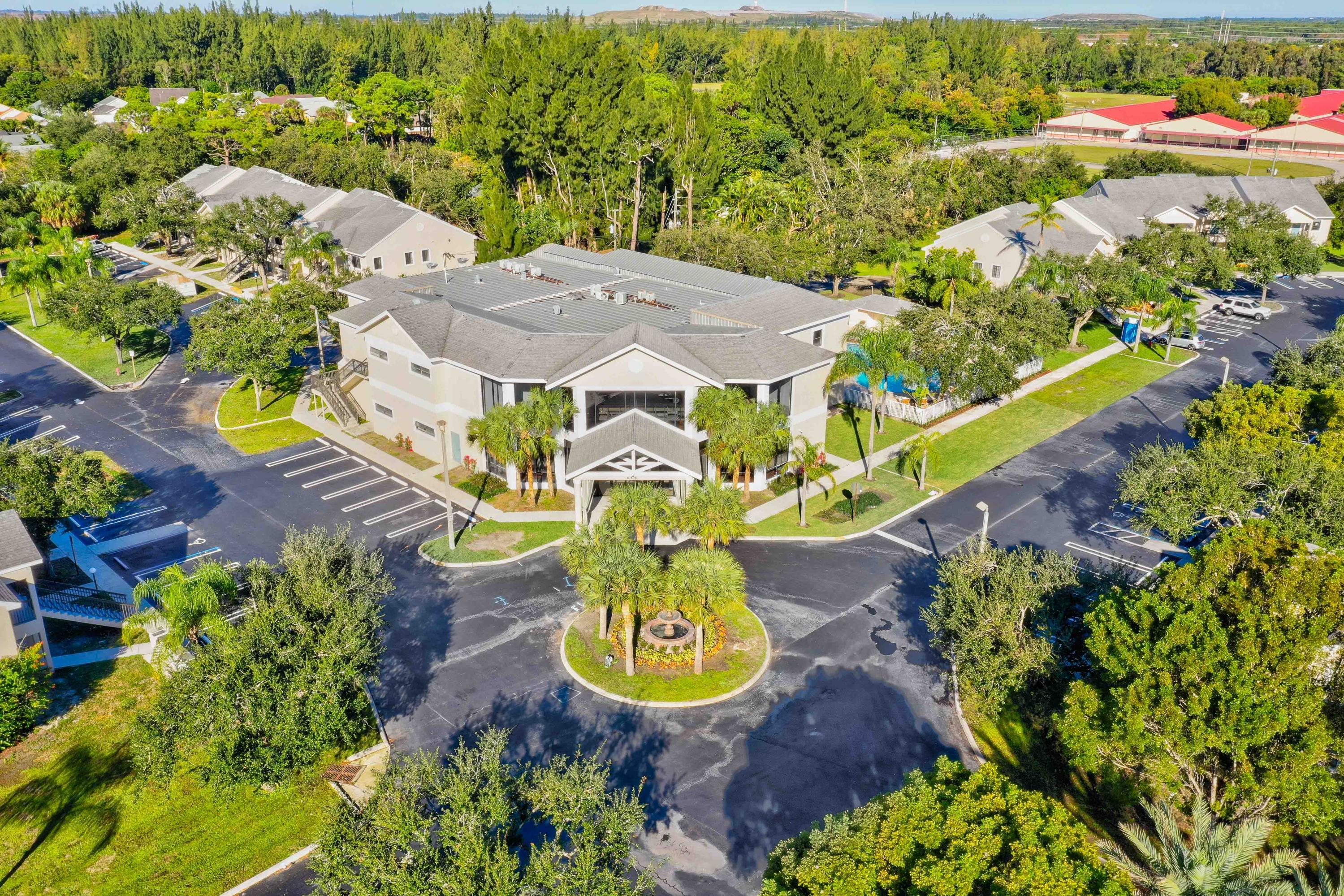 4685 Haverhill Road, Unit D2 West Palm Beach, FL 33417 - Photo 31 of 37 Community