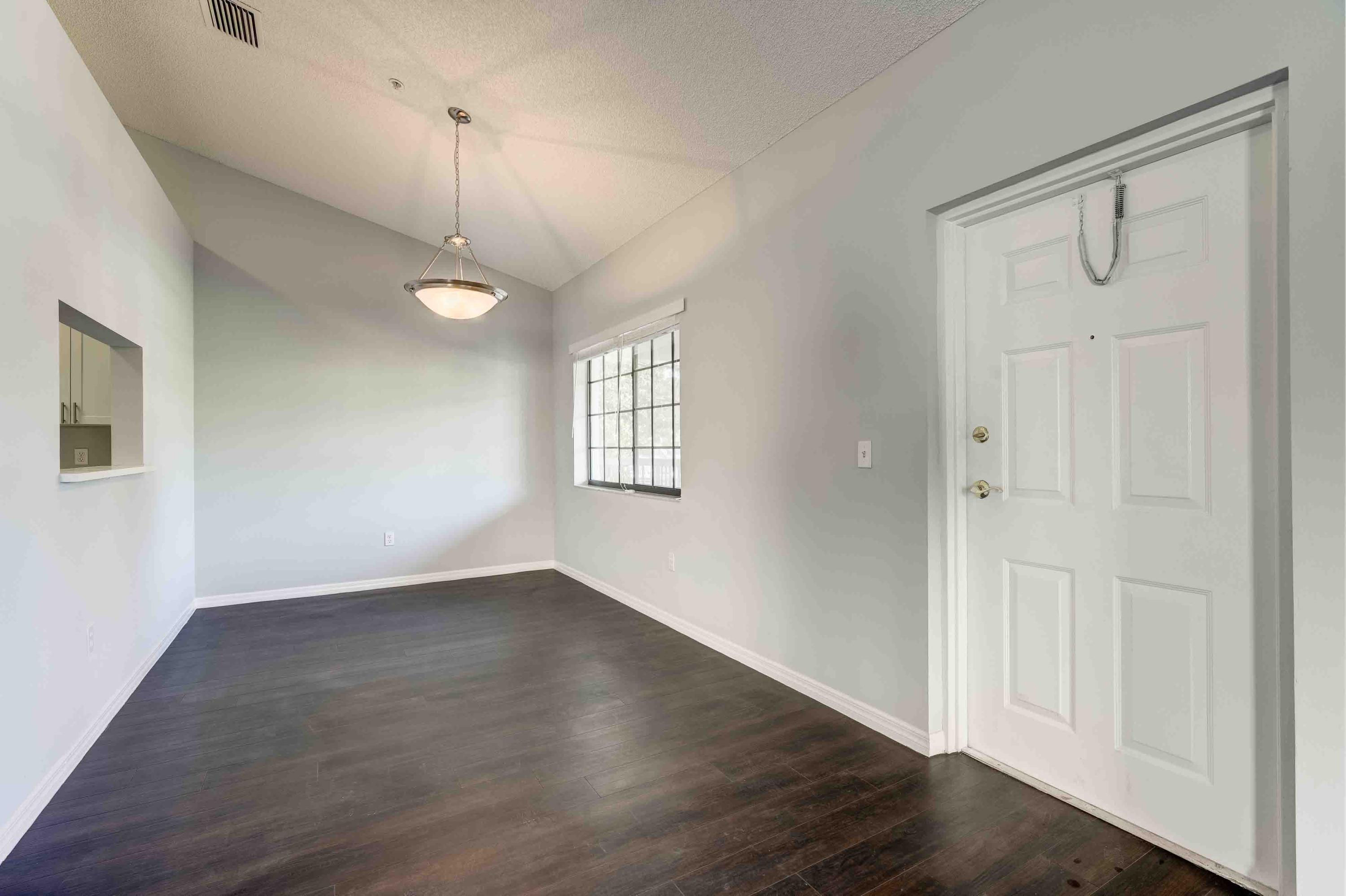 4685 Haverhill Road, Unit D2 West Palm Beach, FL 33417 - Photo 10 of 37 Dining Room