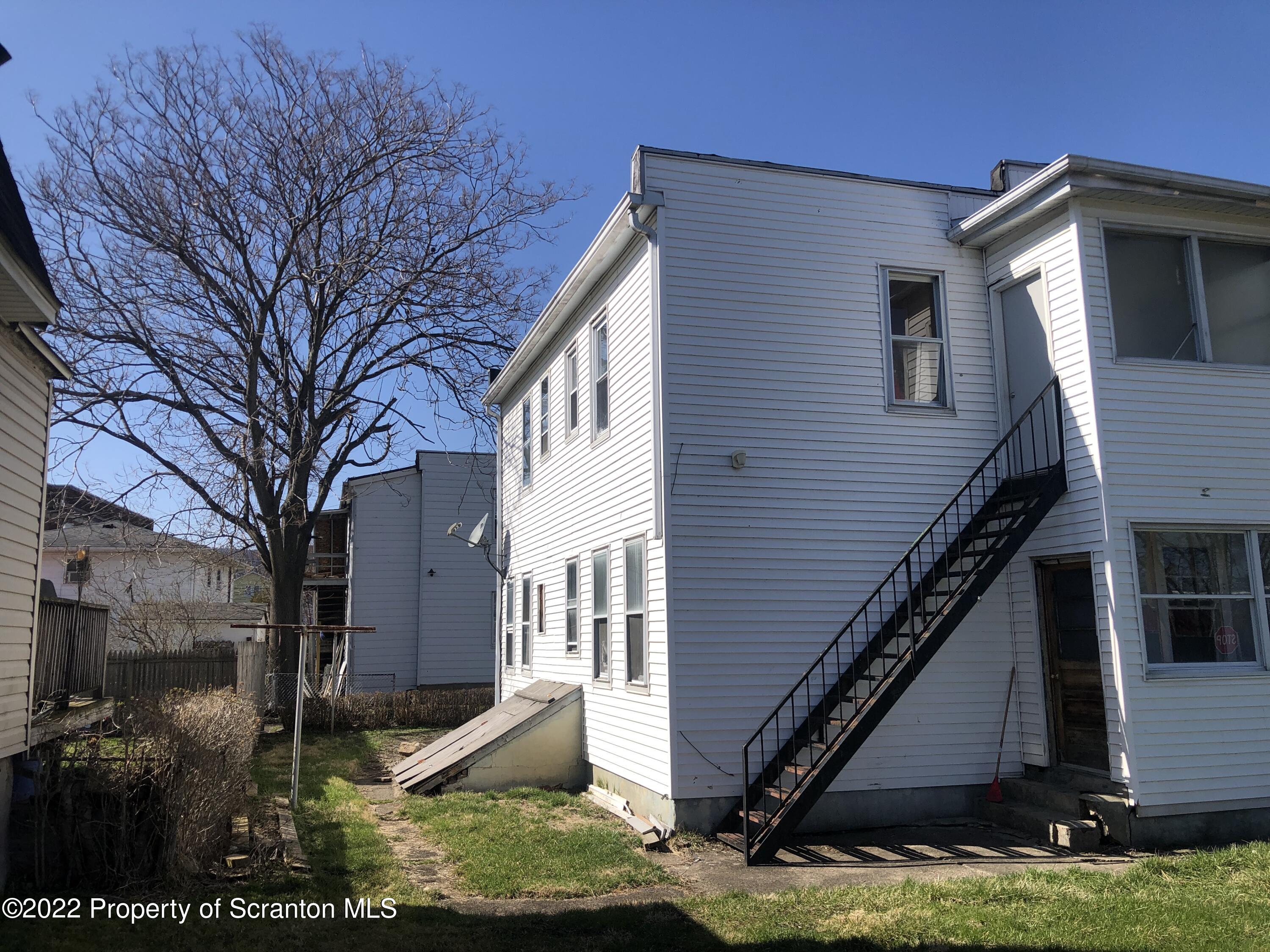 333 Foster Street Scranton, PA 18508 - Photo 5 of 31 Gallery Image 5