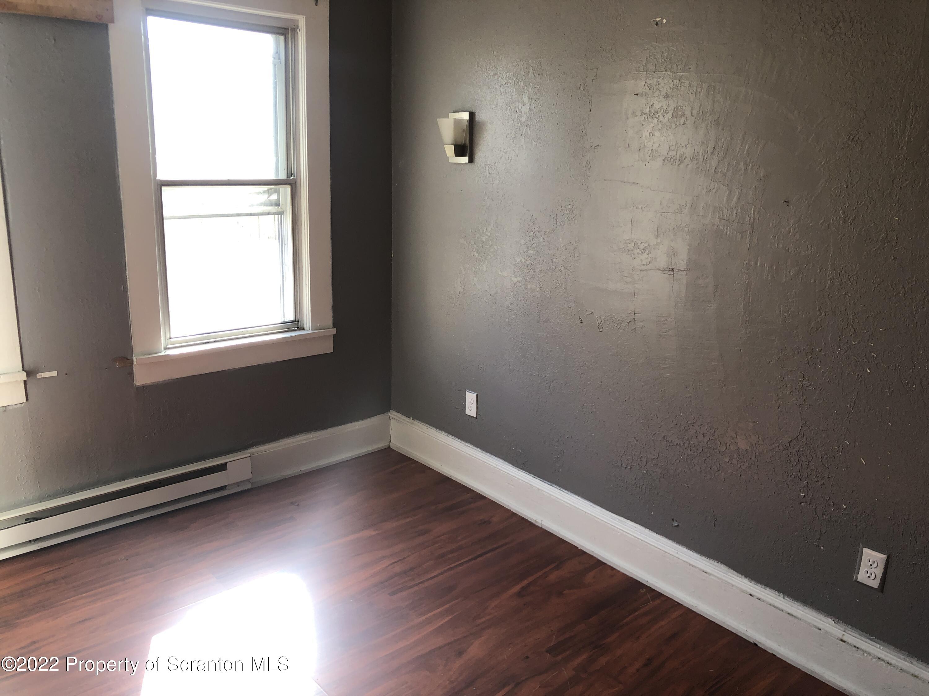 333 Foster Street Scranton, PA 18508 - Photo 10 of 31 Gallery Image 10