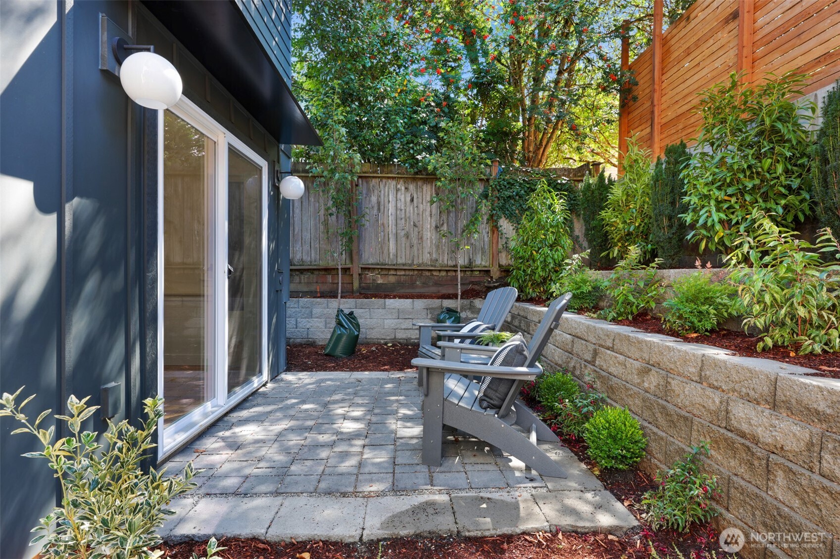 709 North 65th Street Seattle, WA 98103 - Photo 12 of 38 Gallery Image 12
