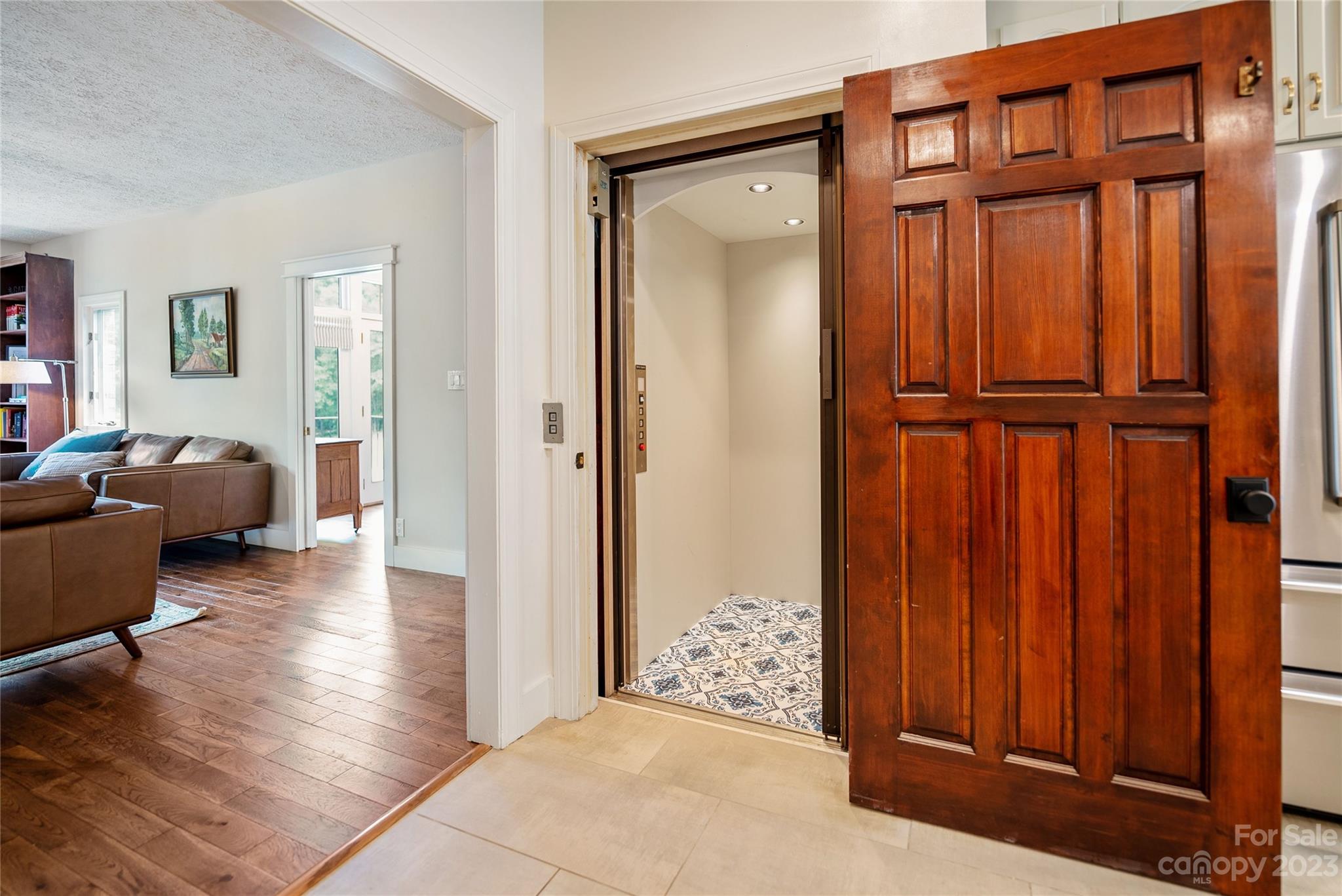 1807 David Drive Shelby, NC 28150 - Photo 29 of 37 a view of a livingroom with wooden floor and furniture