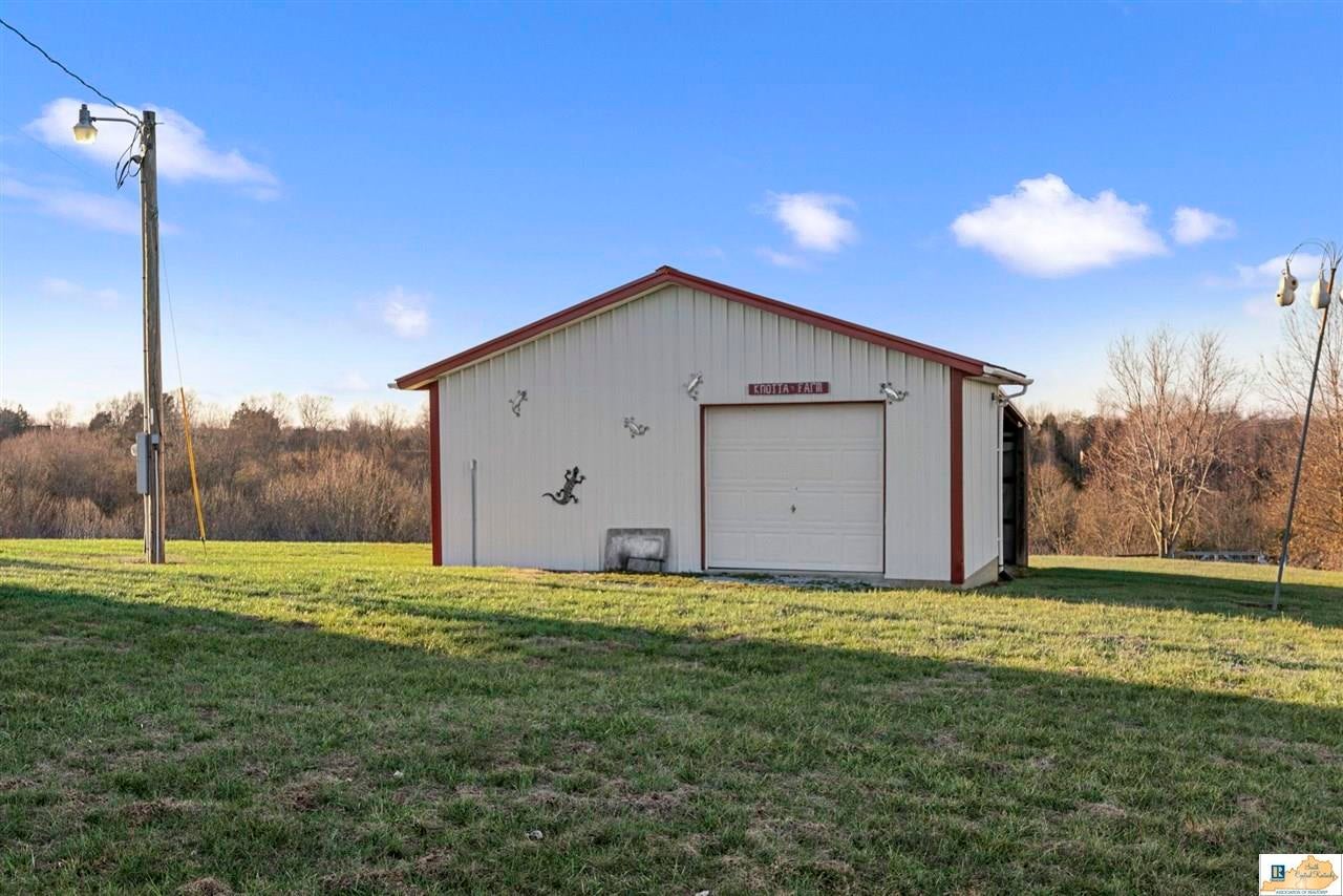 3297 Fry Ridge Road Greensburg, KY 42743 - Photo 10 of 36 Gallery Image 10