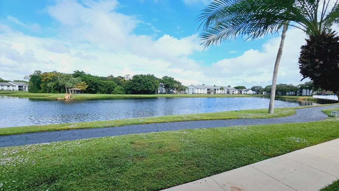 1012 Green Pine Boulevard, Unit E2 West Palm Beach, FL 33409 - Photo 53 of 53 20231118161654720138000000-o