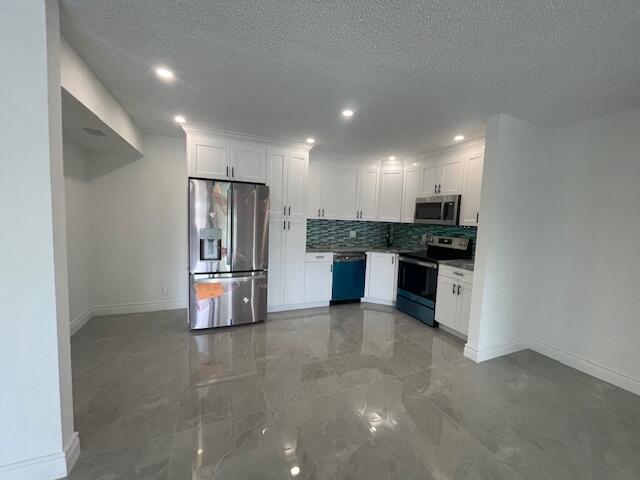 1012 Green Pine Boulevard, Unit E2 West Palm Beach, FL 33409 - Photo 6 of 53 IMG_4720