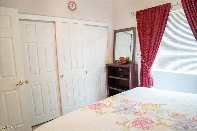 $2,345 | 1417 Country Hollow Drive, Las Vegas, NV 89117