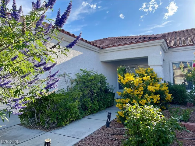 $2,345 | 1417 Country Hollow Drive, Las Vegas, NV 89117