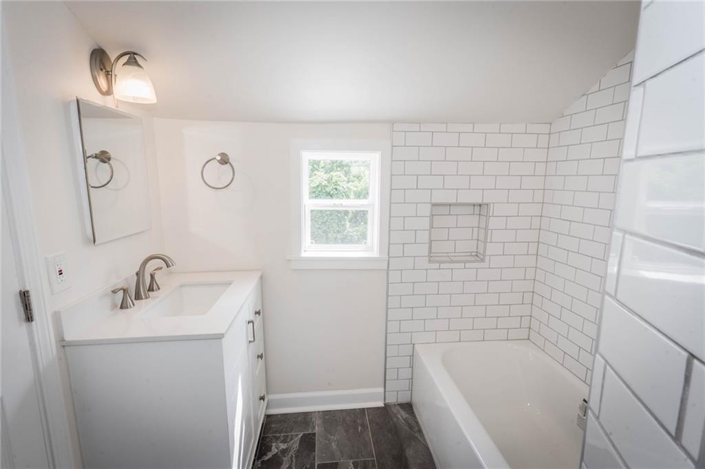 2395 Rose Garden Road Pittsburgh, PA 15220 - Photo 20 of 34 Gallery Image 20