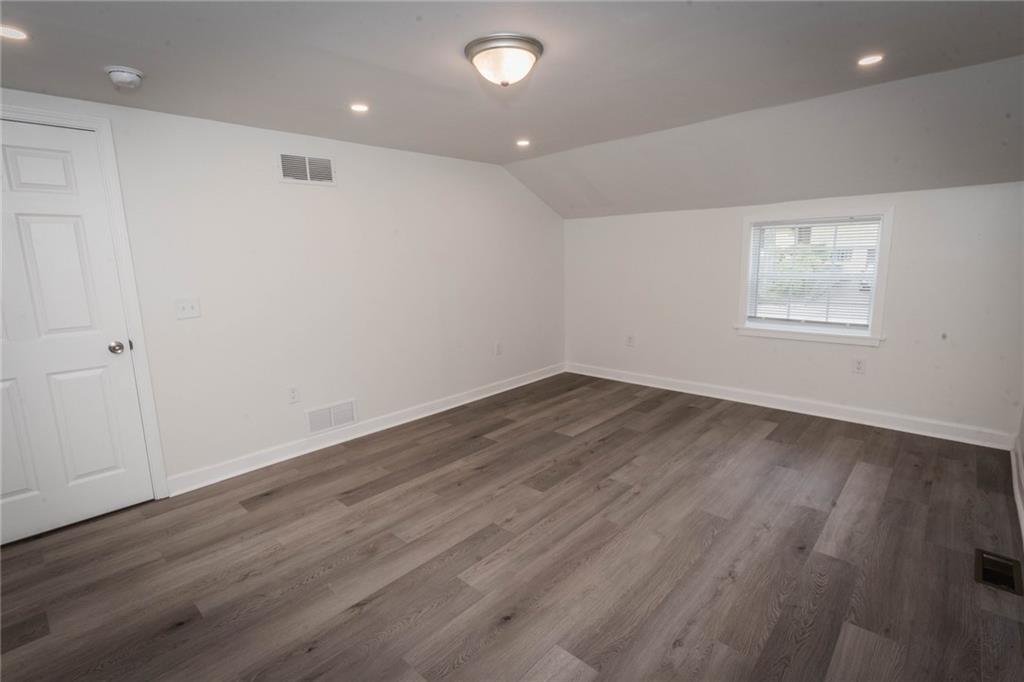 2395 Rose Garden Road Pittsburgh, PA 15220 - Photo 21 of 34 Gallery Image 21