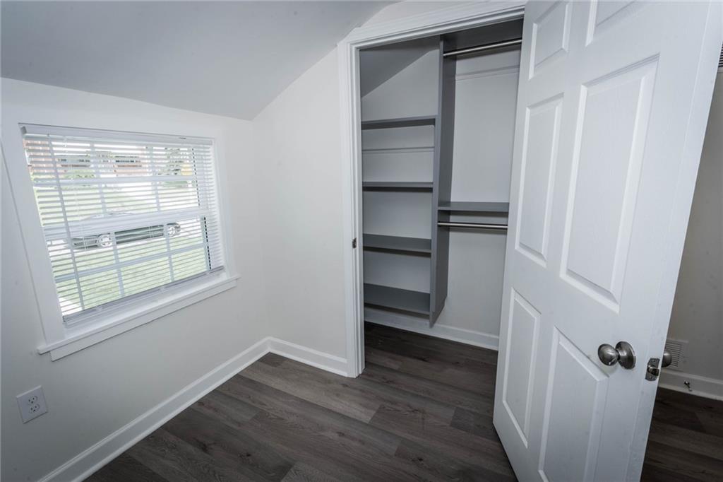 2395 Rose Garden Road Pittsburgh, PA 15220 - Photo 23 of 34 Gallery Image 23
