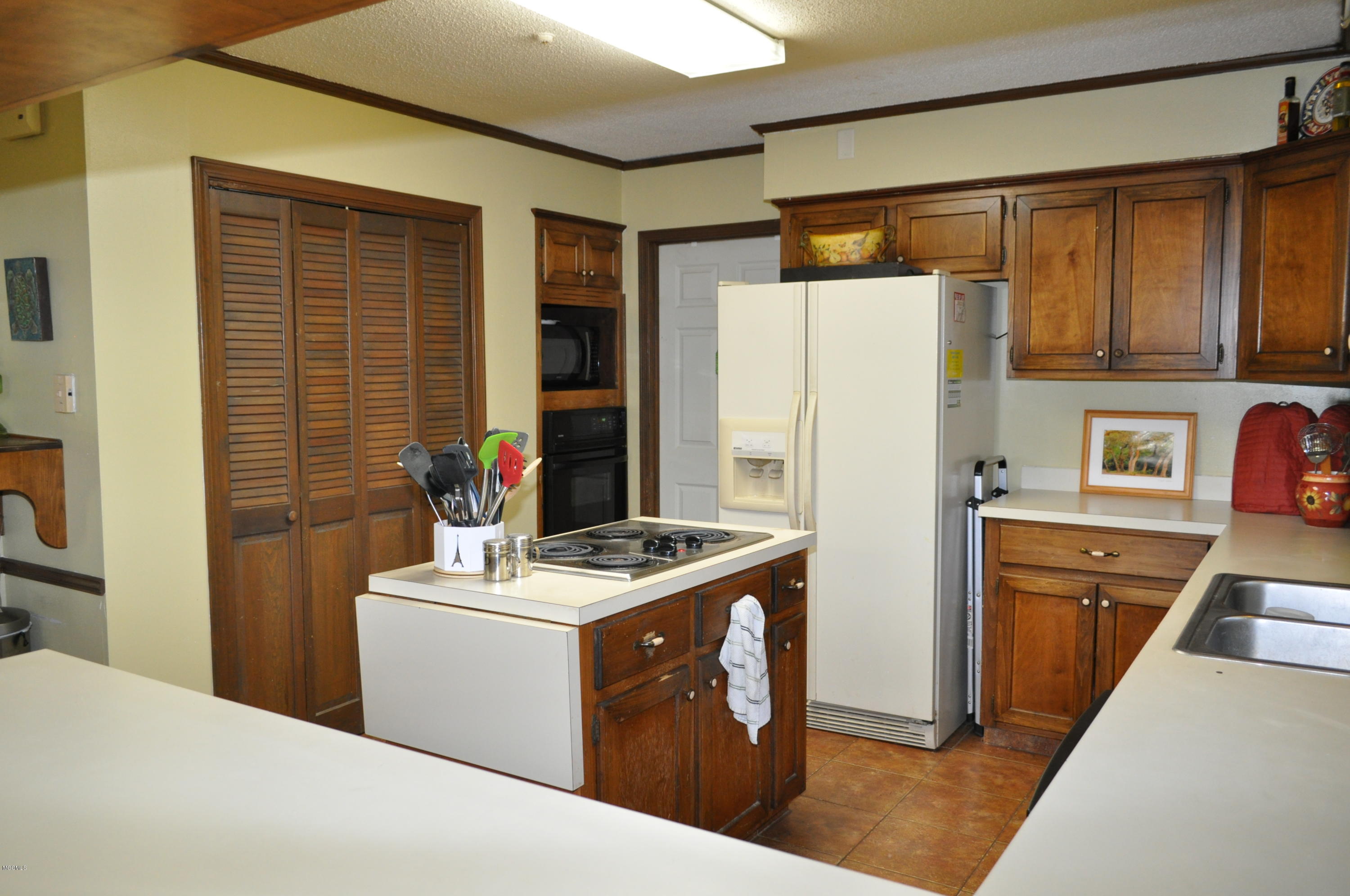 26264 Walnut Road Pass Christian, MS 39571 - Photo 7 of 26 Kitchen 2