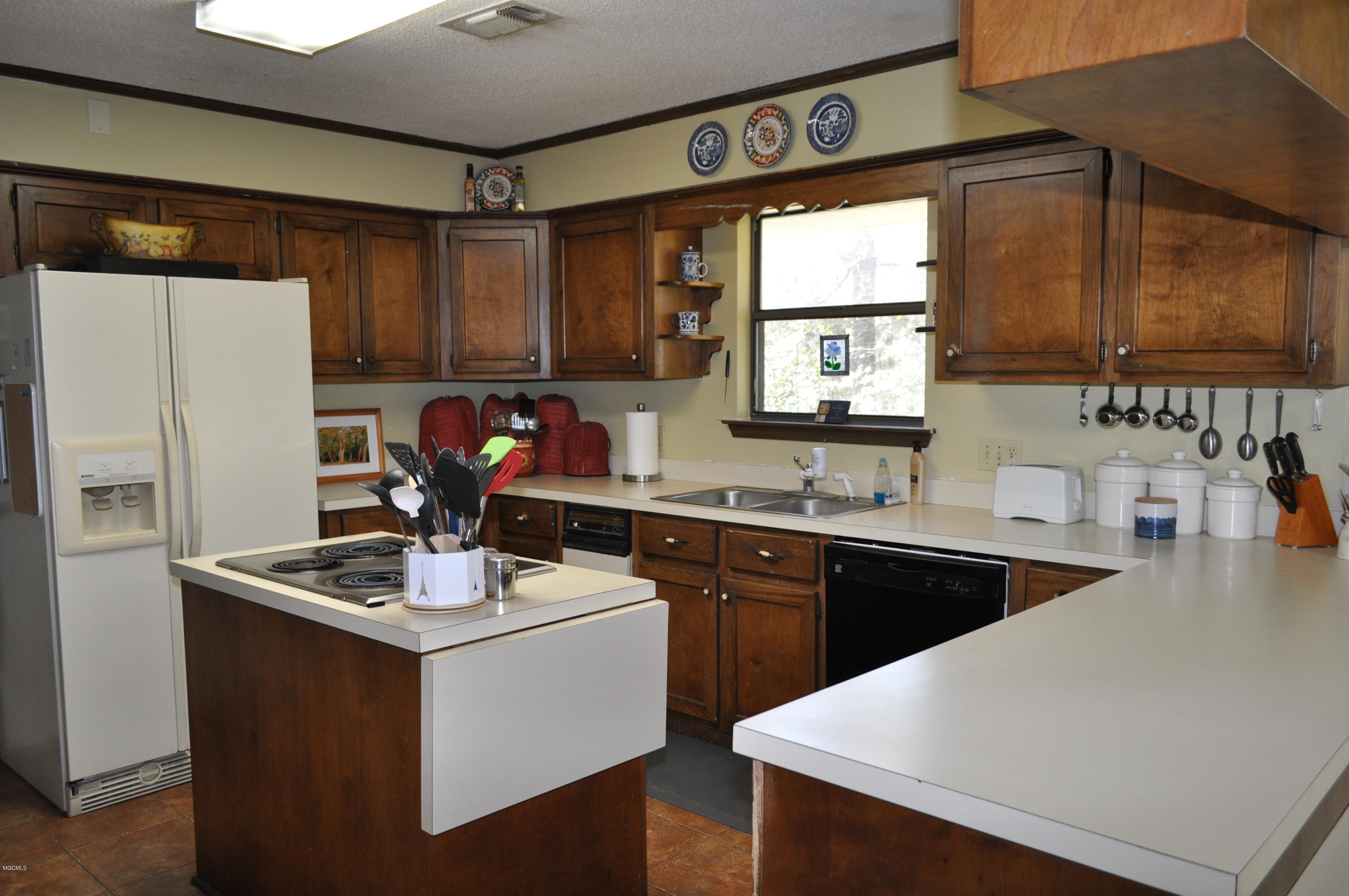 26264 Walnut Road Pass Christian, MS 39571 - Photo 8 of 26 Kitchen 3