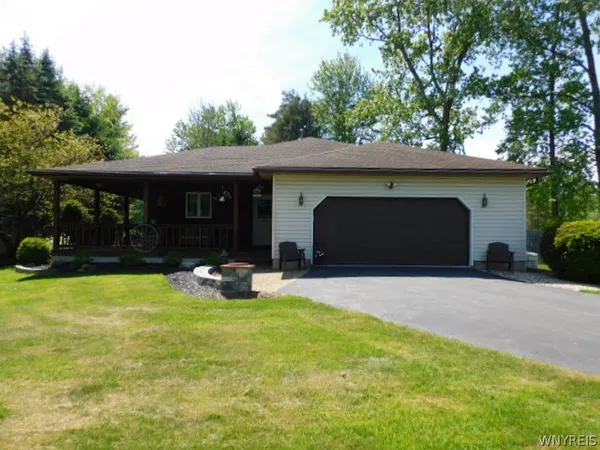 $389,900 | 6986 Minnick Road, Lockport Town, NY 14094