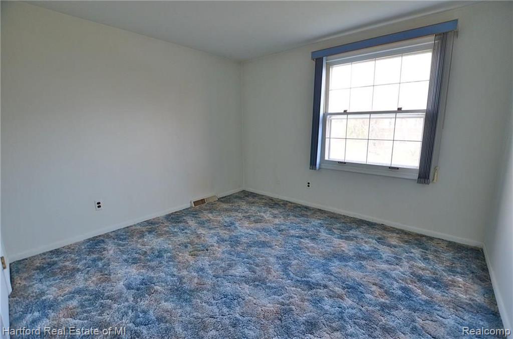 36257 Congress Road Farmington Hills, MI 48335 - Photo 12 of 19