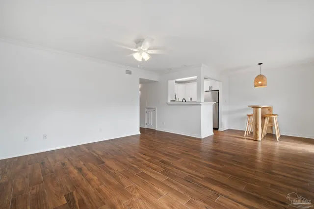 $199,000 | 710 Scenic Highway, Unit 224, Pensacola, FL 32503