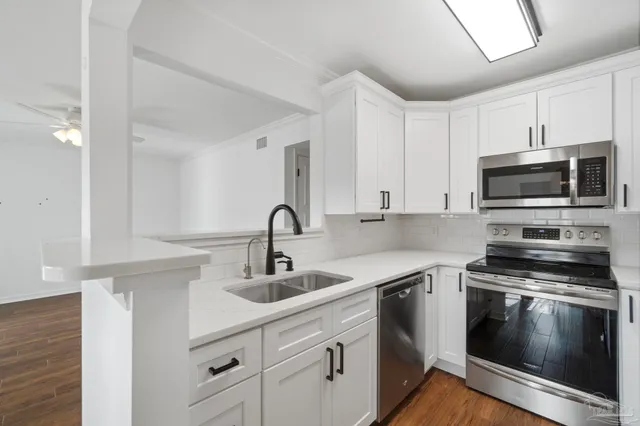 $199,000 | 710 Scenic Highway, Unit 224, Pensacola, FL 32503