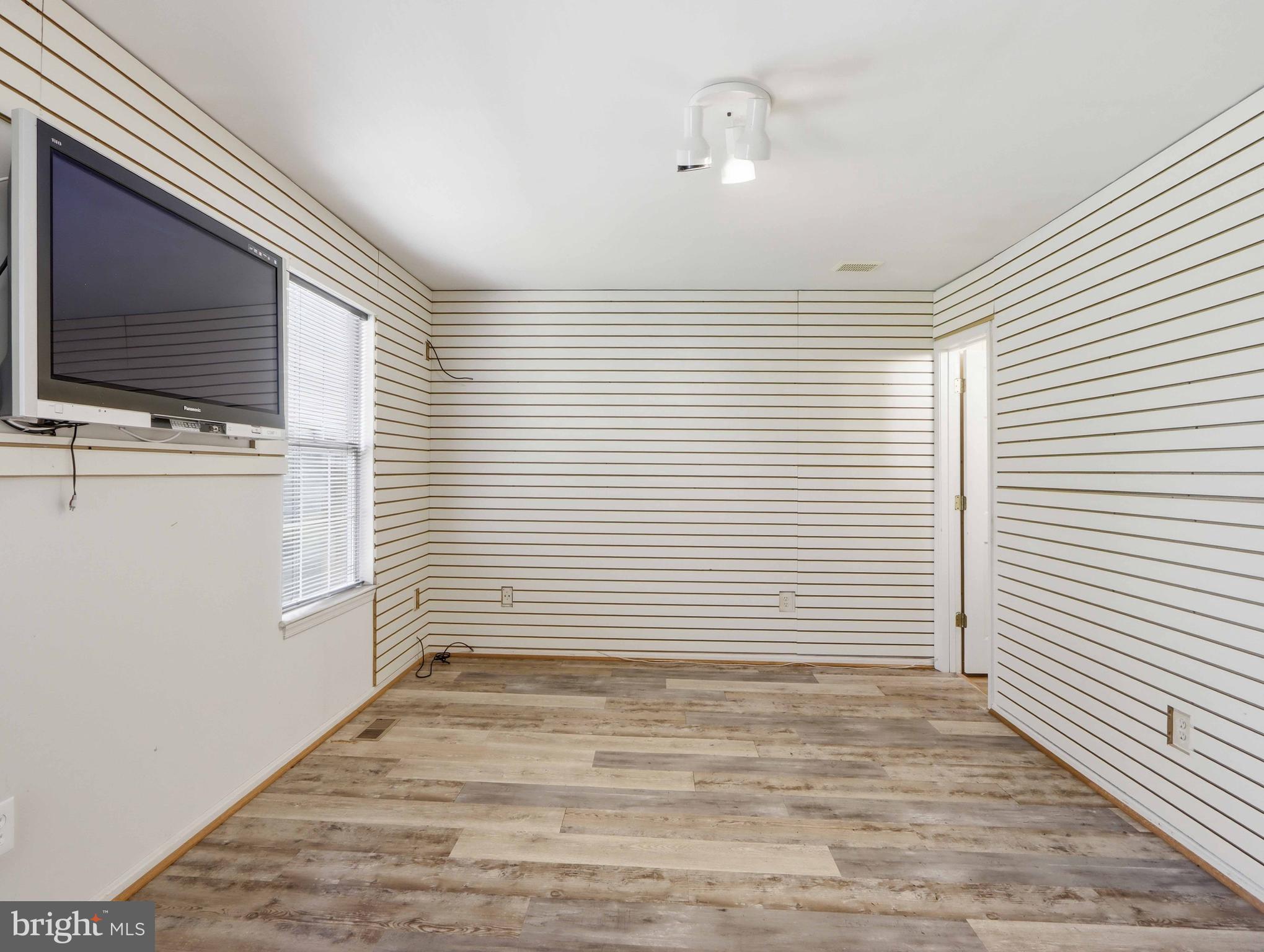 8812 Fox Circle Perry Hall, MD 21128 - Photo 29 of 44 2nd floor rear suite