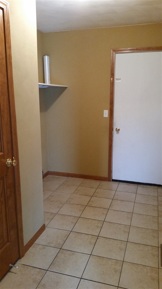 708 Merrion Road Roscoe, IL 61073 - Photo 8 of 14 Gallery Image 8