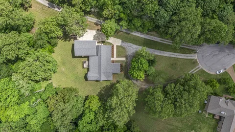 $850,000 | 1067 Sweet Oak Ridge, Hendersonville, TN 37075