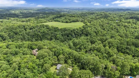 $850,000 | 1067 Sweet Oak Ridge, Hendersonville, TN 37075
