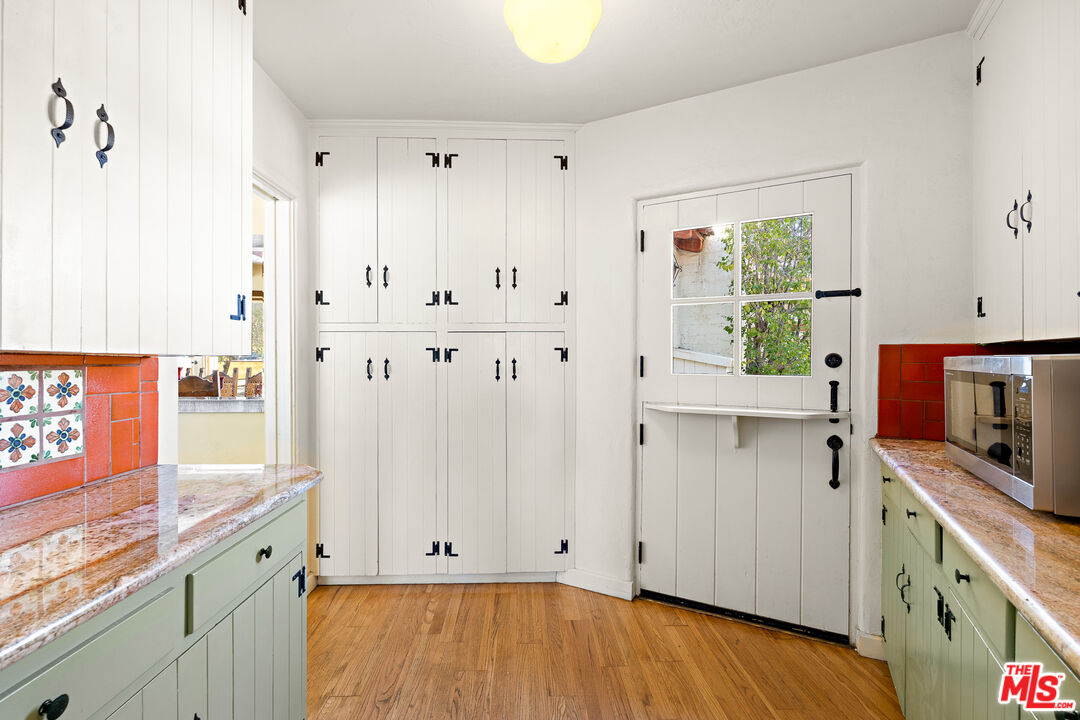 15617 Mondamon Road Apple Valley, CA 92307 - Photo 14 of 42