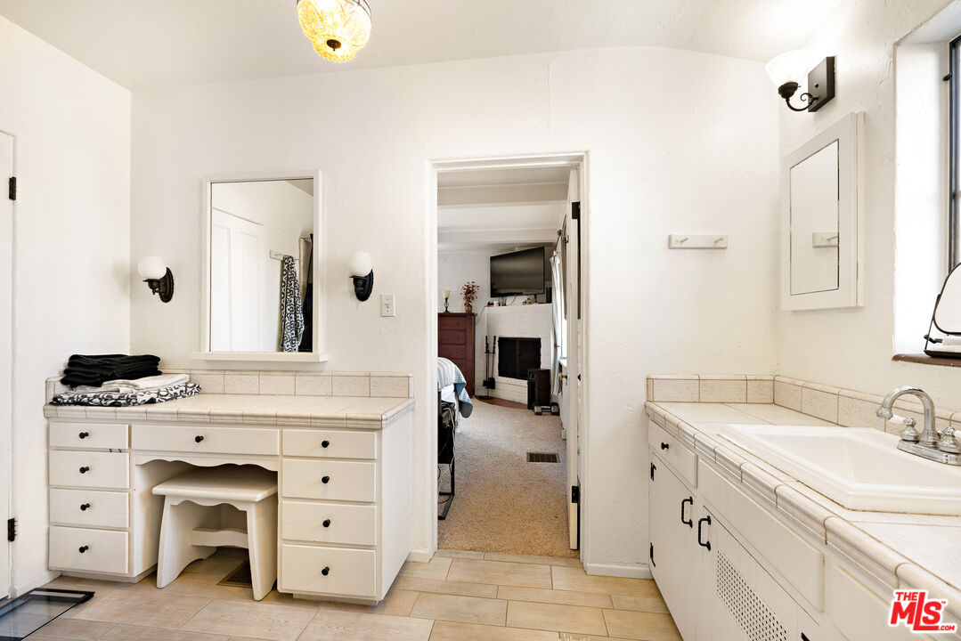 15617 Mondamon Road Apple Valley, CA 92307 - Photo 24 of 42