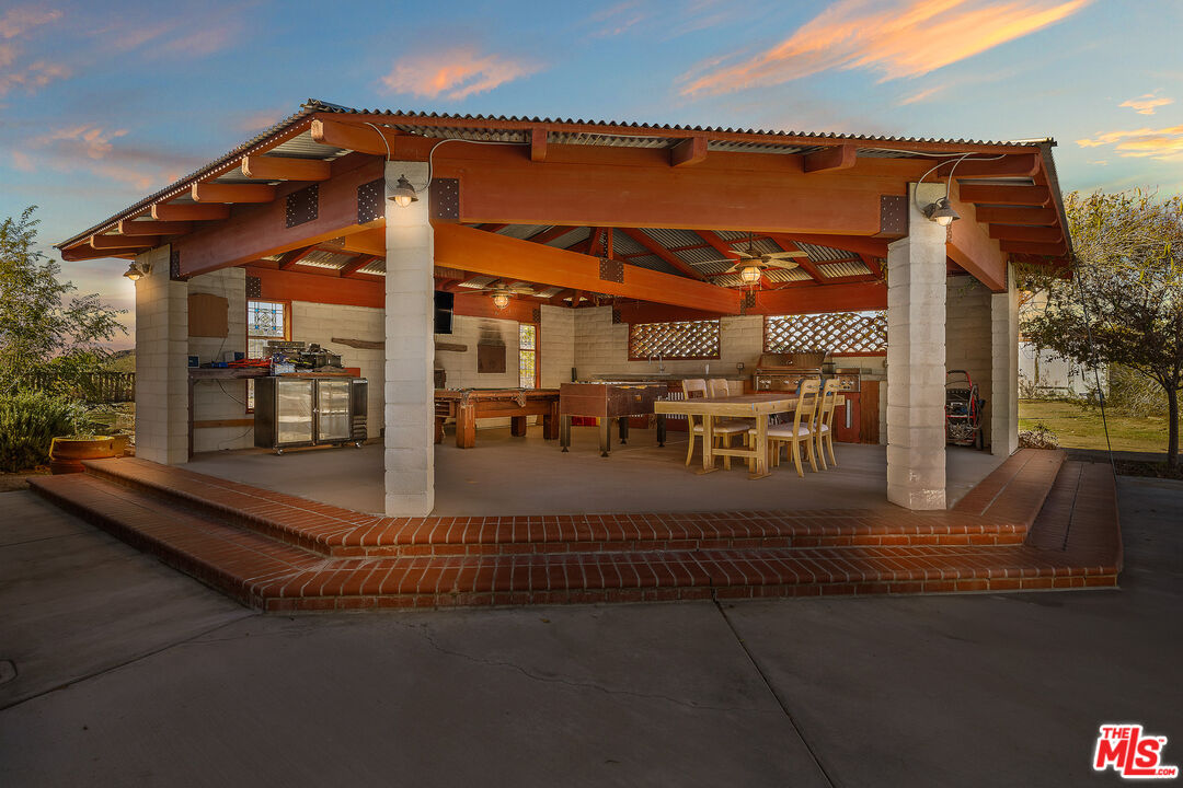 15617 Mondamon Road Apple Valley, CA 92307 - Photo 3 of 42