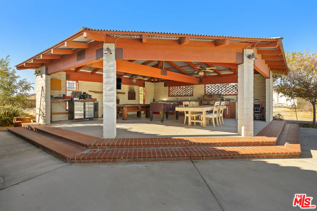 15617 Mondamon Road Apple Valley, CA 92307 - Photo 34 of 42