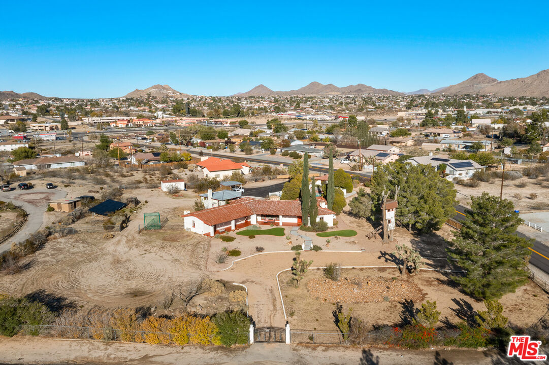 15617 Mondamon Road Apple Valley, CA 92307 - Photo 40 of 42