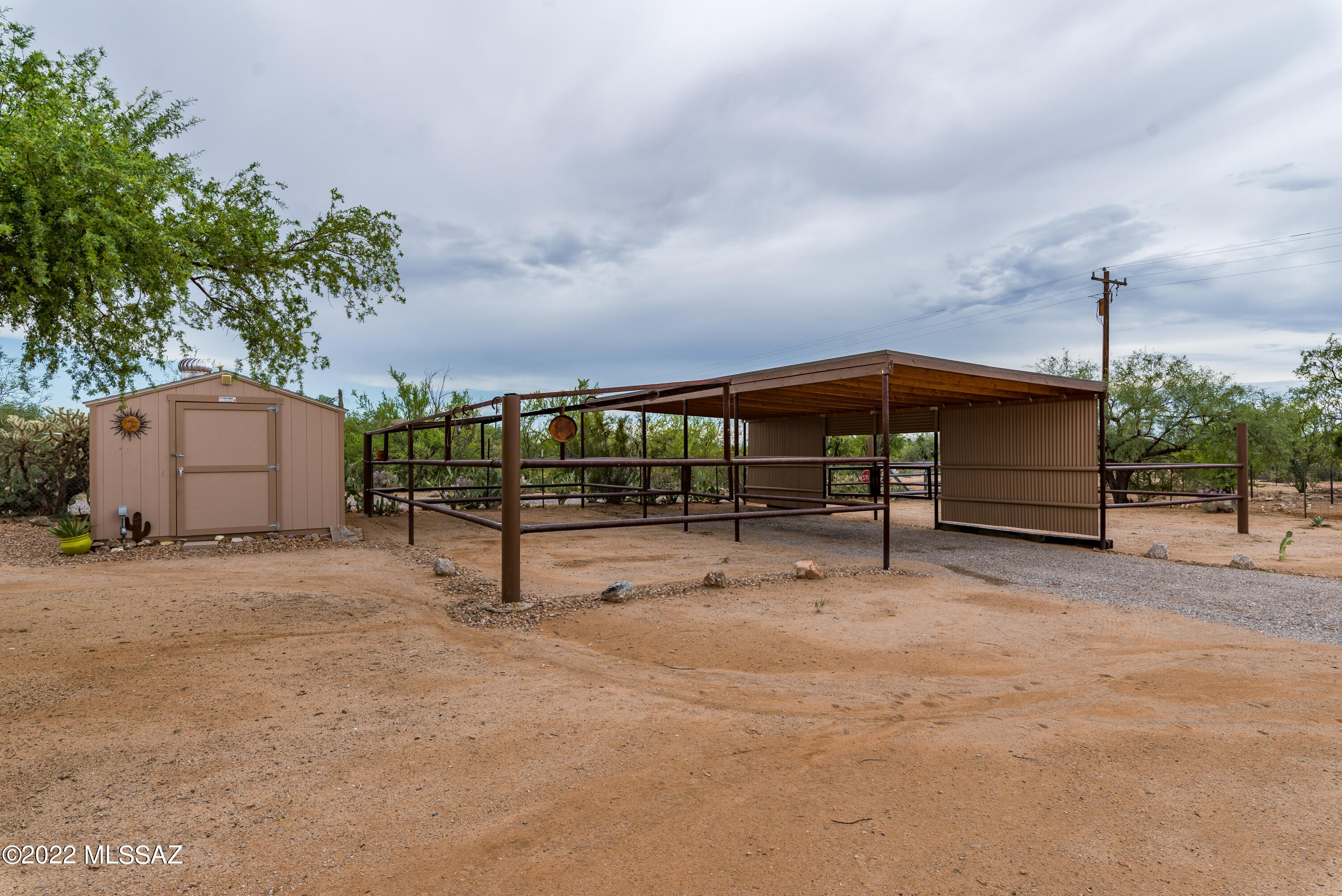 6168 North Desert Trail Road Tucson, AZ 85743 - Photo 3 of 33