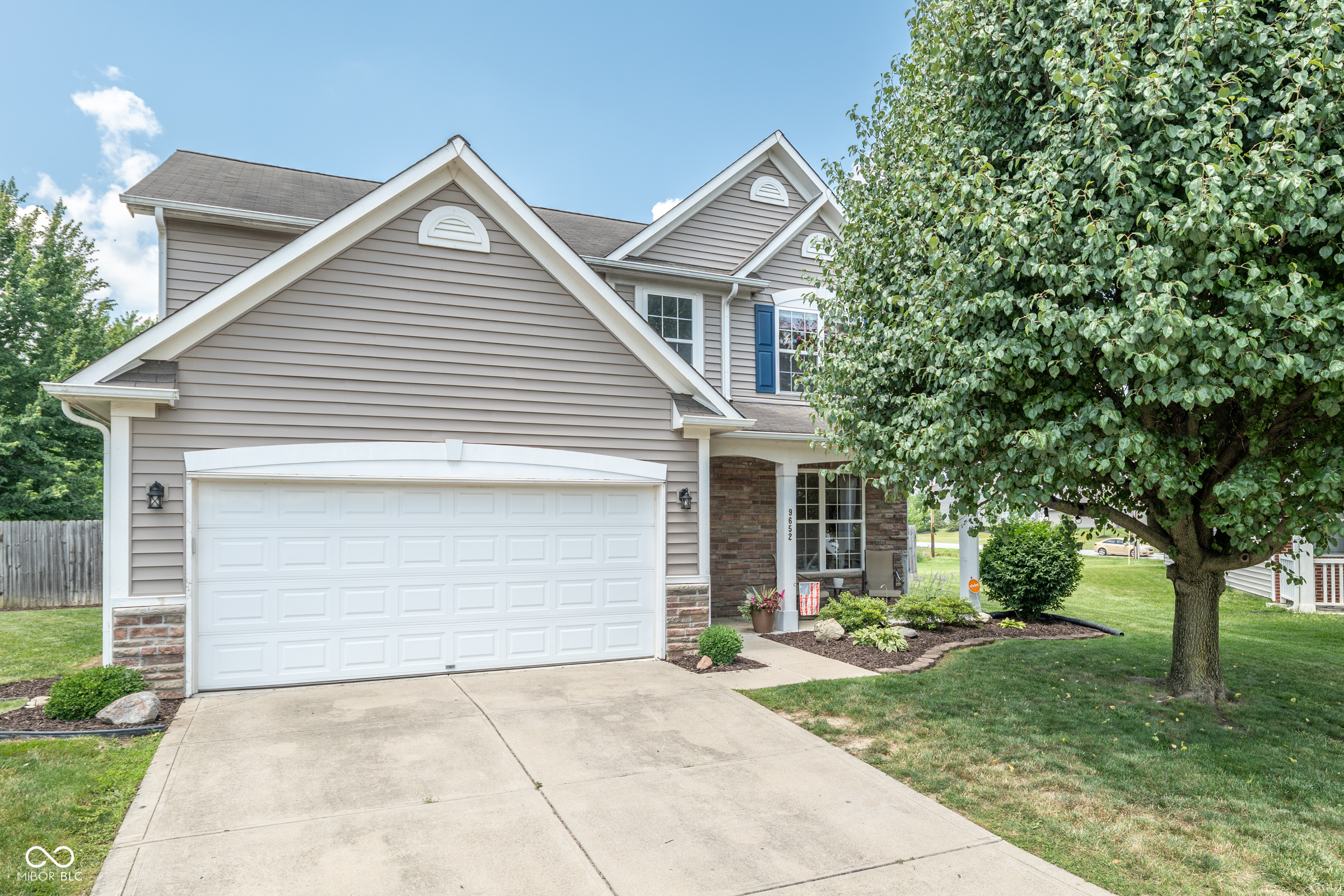 9652 Rhodes Lane Avon, IN 46123 - Photo 1 of 49