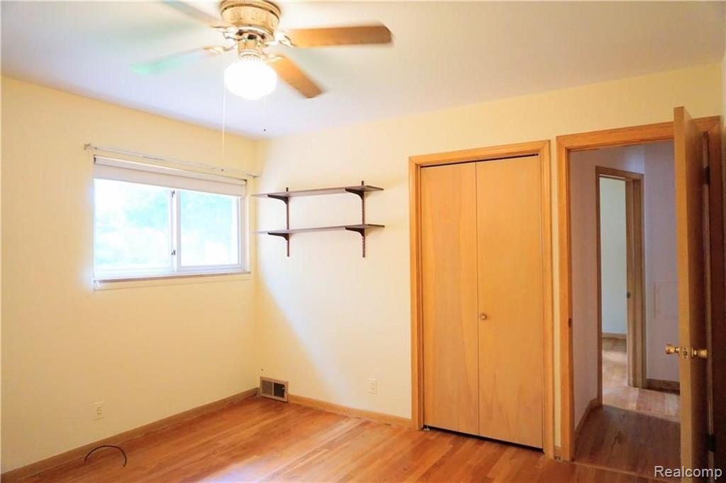 902 Hampton Road Grosse Pointe Woods, MI 48236 - Photo 47 of 47
