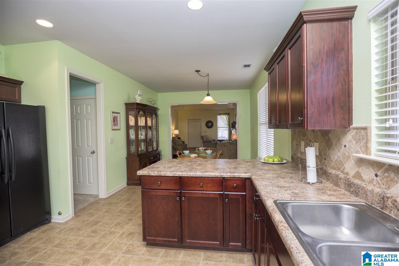 1073 Savannah Lane Calera, AL 35040 - Photo 16 of 49