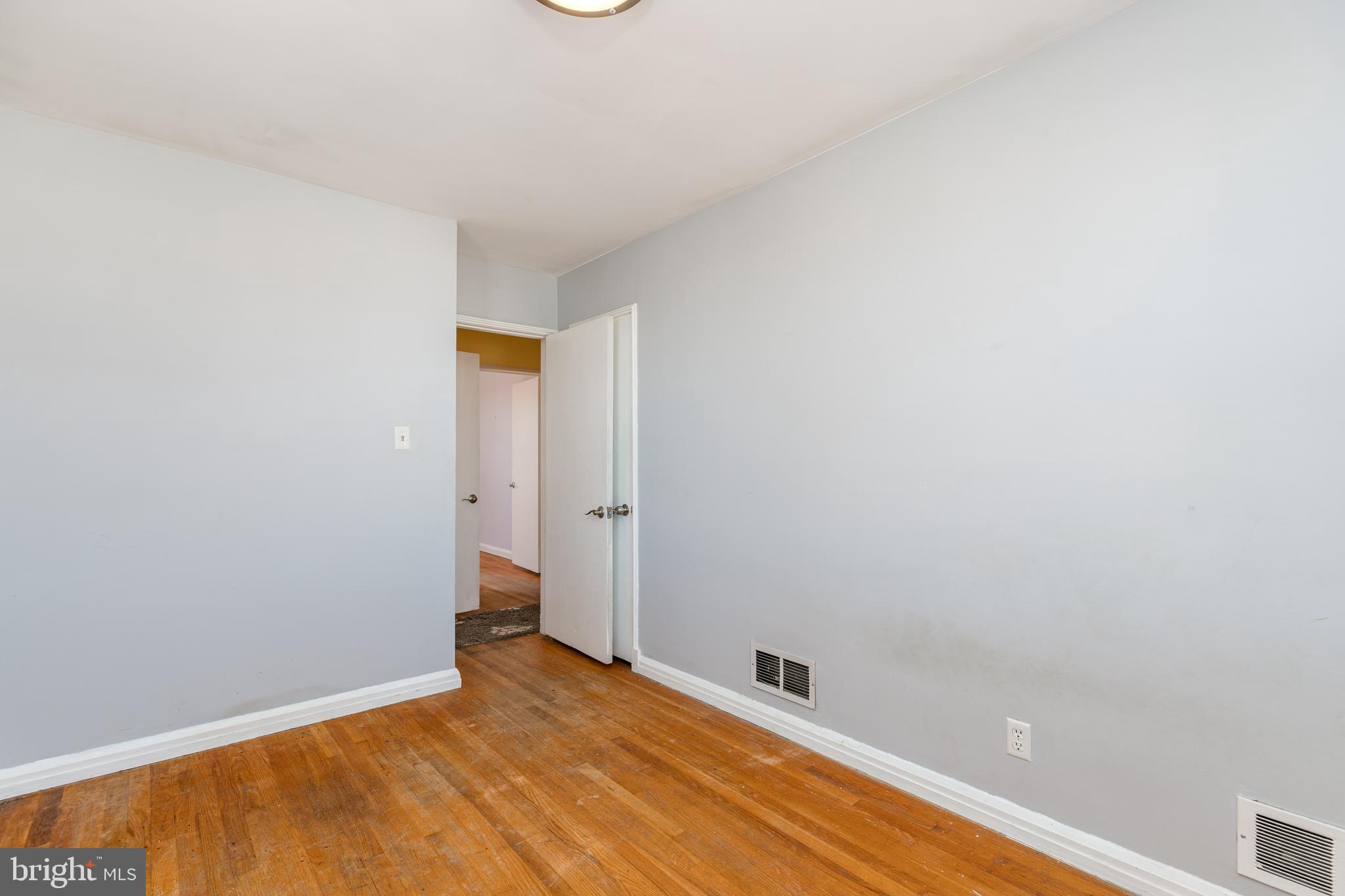 7446 Edsworth Road Baltimore, MD 21222 - Photo 23 of 41