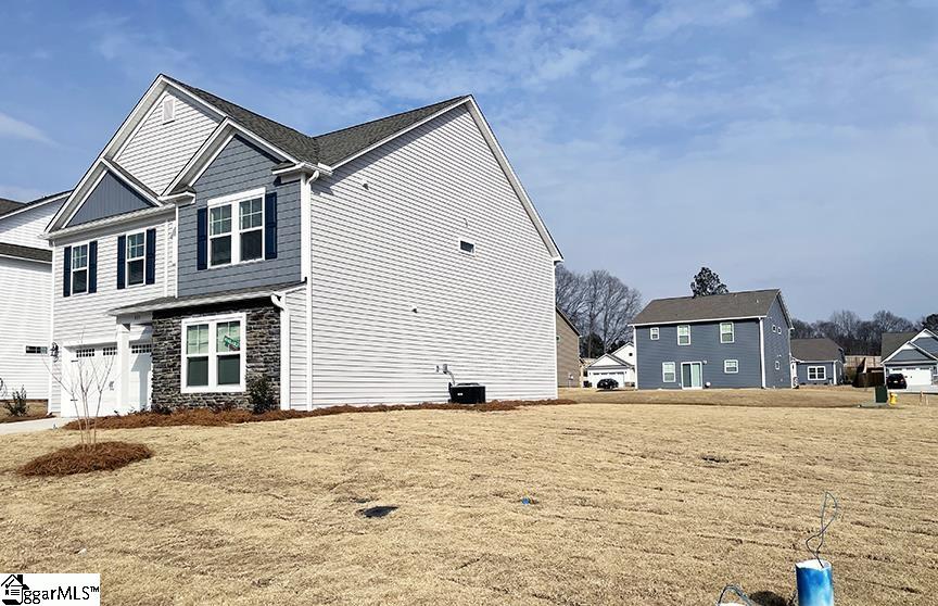 433 Icebow Road Fountain Inn, SC 29644 - Photo 2 of 6
