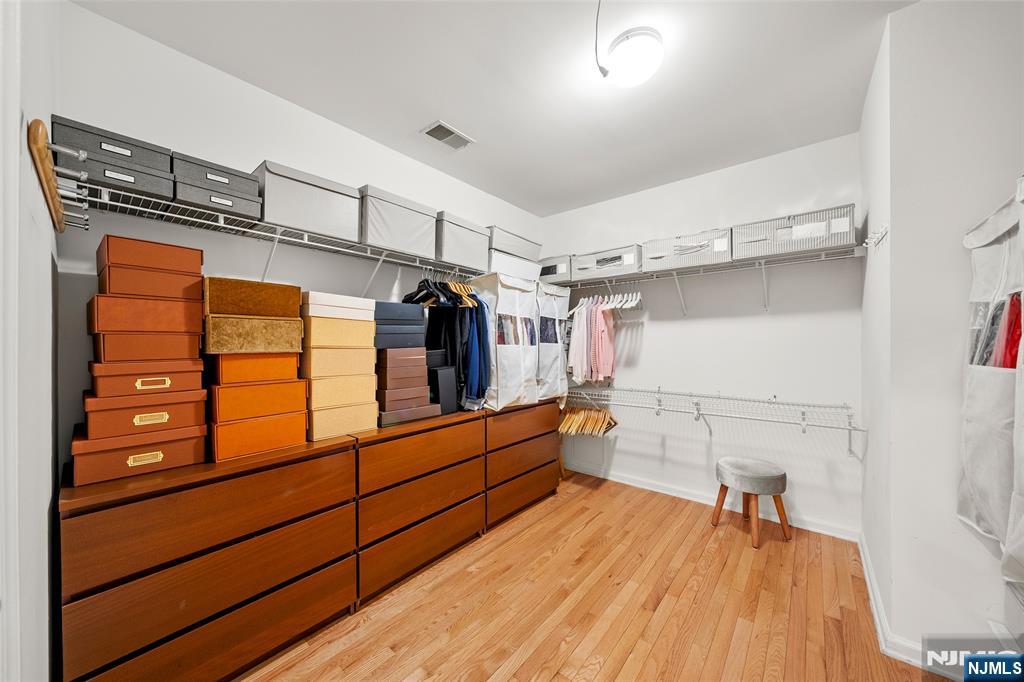 7 Woods Edge Road Old Tappan, NJ 07675 - Photo 18 of 32