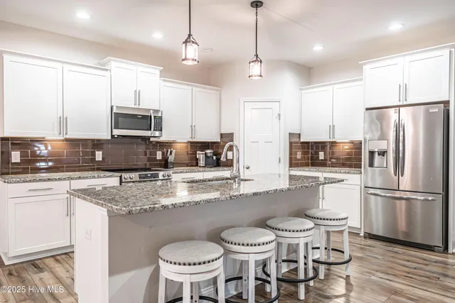 $2,700 | 101 Bluegrass Court, Aberdeen, NC 28315