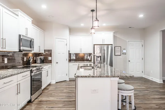 $2,700 | 101 Bluegrass Court, Aberdeen, NC 28315