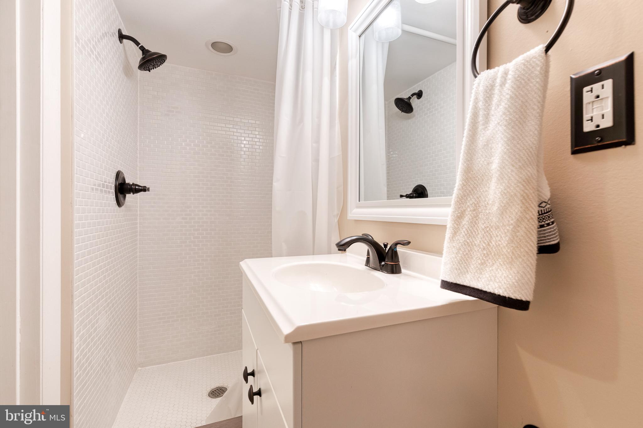 4011 Evans Chapel Road Baltimore, MD 21211 - Photo 12 of 25