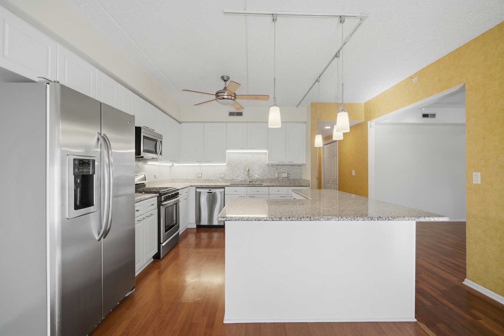 115 North Clifton Avenue, Unit 103 Park Ridge, IL 60068 - Photo 7 of 27