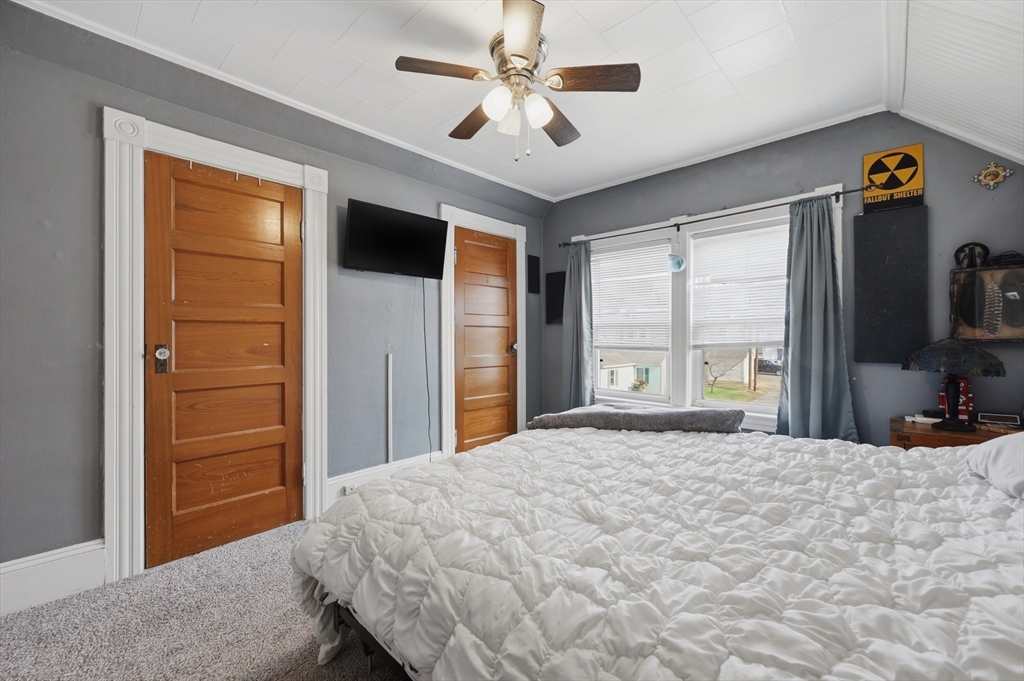 9 Hamilton Street Clinton, MA 01510 - Photo 20 of 32