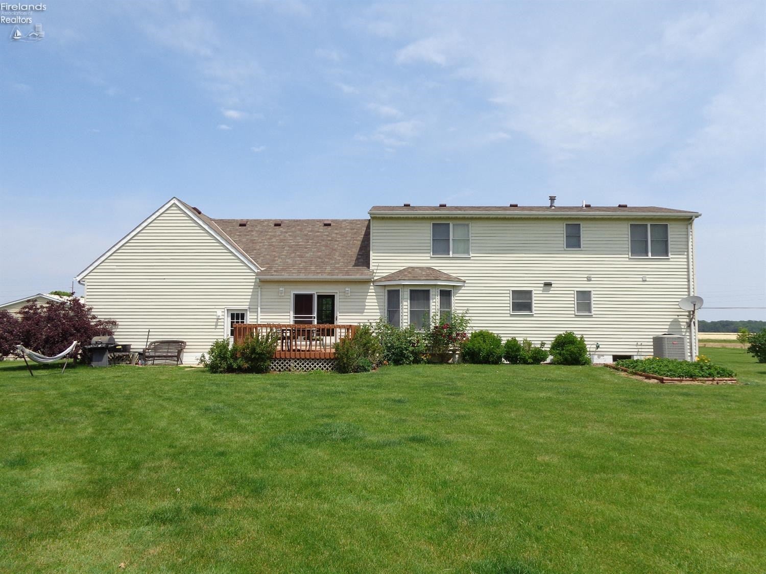 14214 Kneisel Road Vermilion, OH 44089 - Photo 3 of 10 Gallery Image 3