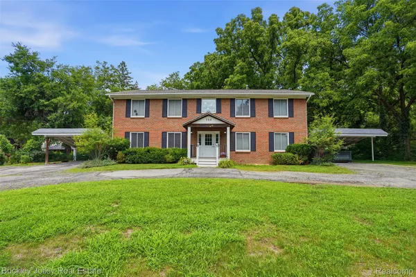 $700,000 | 725 Clark Street, Brighton, MI 48116