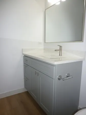 $2,150 | 9522 South 53rd Avenue, Unit 3N, Oak Lawn, IL 60453
