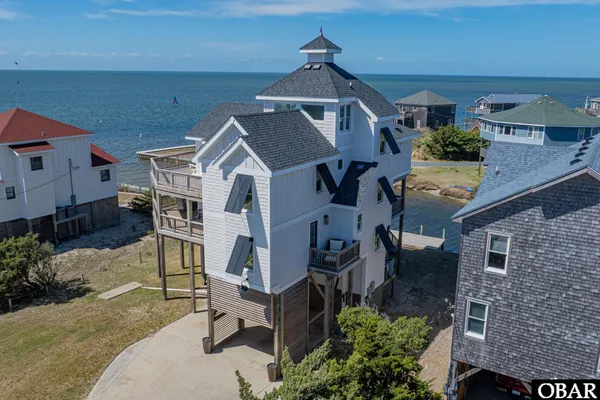 $1,150,000 | 39167 North Albacore Lane, Avon, NC 27915