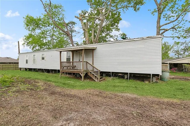 $2,000 | 10856 Hwy 23 Highway, Belle Chasse, LA 70037